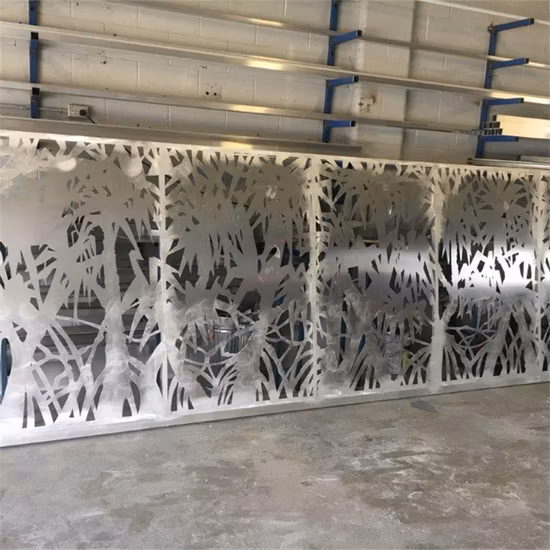 Panneau de clôture en métal Clôture de jardin Clôture en vinyle Clôture de sécurité Écran découpé au laser Fabricant de clôture en acier décoratif