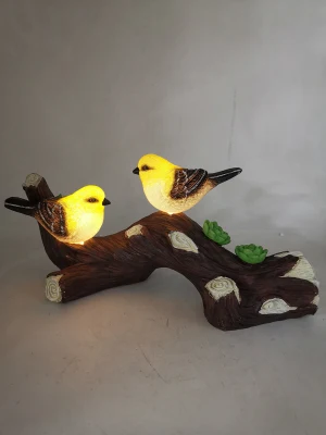 Vente en gros Nouveau Design Oiseau Statue Résine Oiseaux Décorations De Jardin avec Lumières LED Solaires pour Patio Yard Art Décor Pelouse Ornements